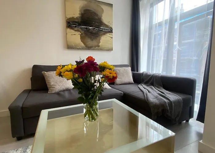 Stunning Apartment In Leeds- Financial District
